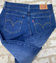 Load image into Gallery viewer, Levi&#39;s Hypersoft Straight NEW!- (Size 10)
