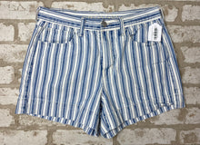 Load image into Gallery viewer, American Eagle Mom Shorts- (Size 6)
