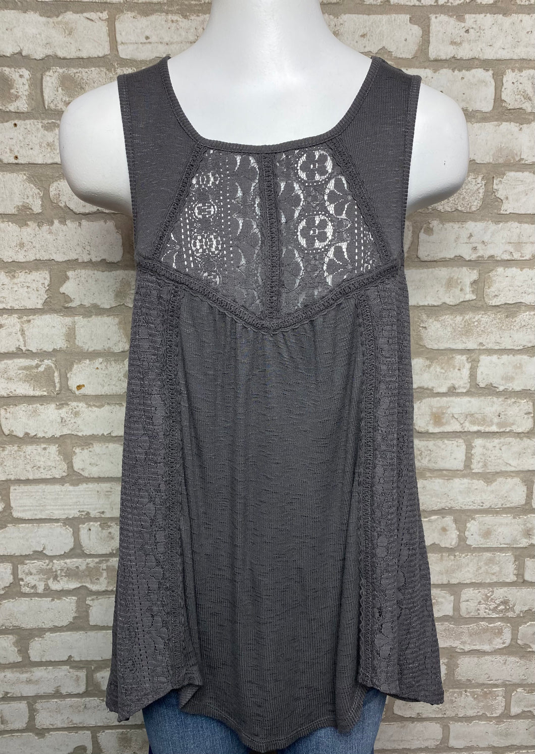 Maurices Tank NEW!- (M)