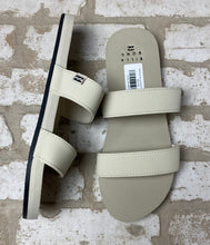 Load image into Gallery viewer, Billa Bong Isla Sandals NEW!- (Size 8)
