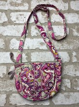 Load image into Gallery viewer, Vera Bradley Crossbody
