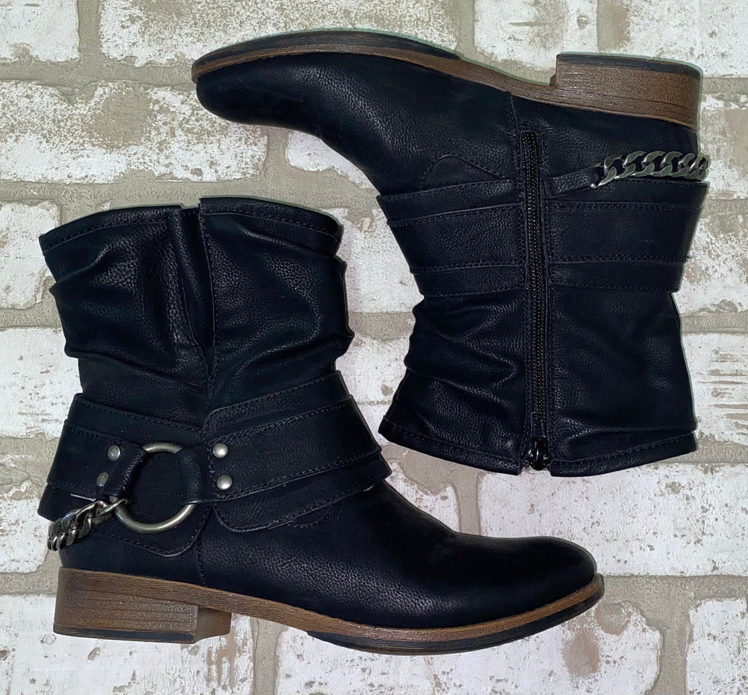 Maurices Boots- (Size 6.5)