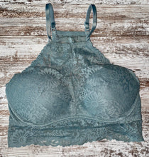 Load image into Gallery viewer, VS Love Pink Bralette- (M)
