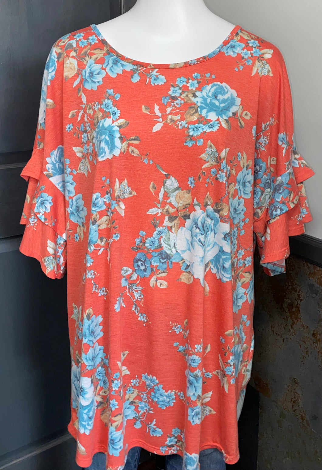 Boutique Floral Tee- (1X)