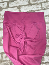 Load image into Gallery viewer, Boutique Scrunch Back Legging- (XL)
