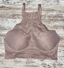 Load image into Gallery viewer, VS PINK Lace Bralette- (M)
